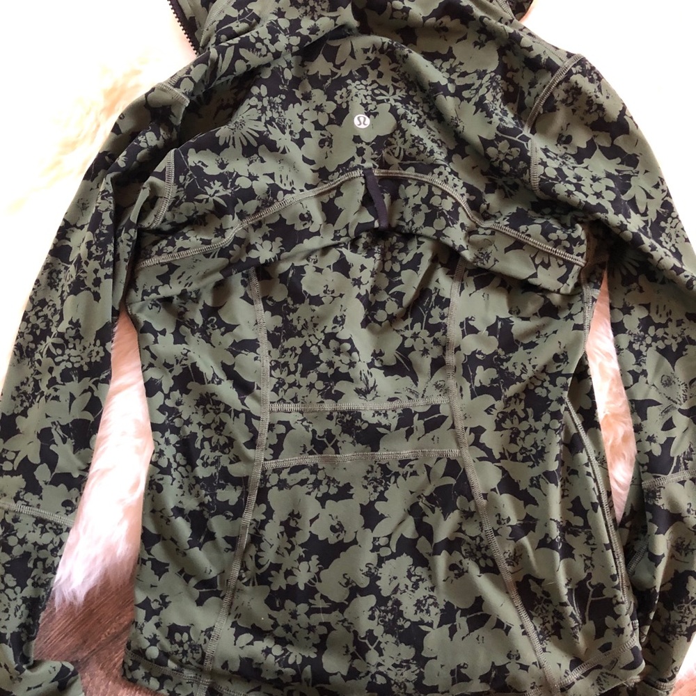 Lululemon Define Jacket, size 6